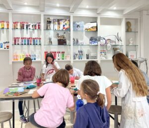 niños pintando en Torrelodones